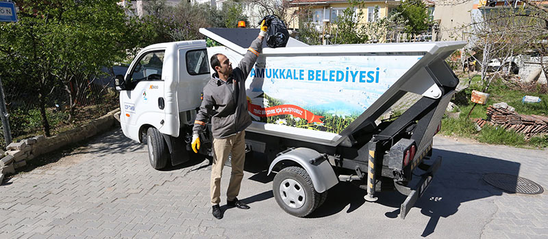 Pamukkale’de Çöp Taksi hizmete devam ediyor