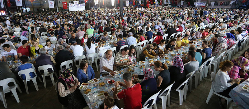 Büyükşehir iftar çadırı  Değirmenönü’nde  kuruldu