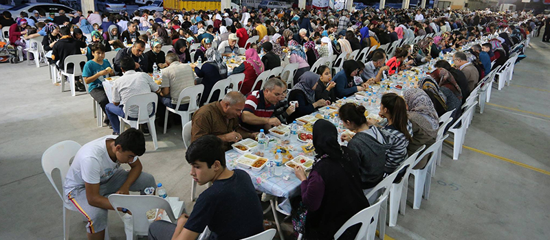 Gönül sofrası Karşıyaka’da kuruldu