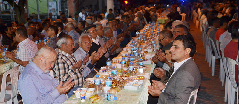 Zeybekci'den Denizli’deki baba ocağında iftar