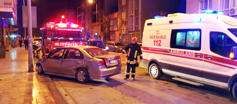Kavşakta kaza: 4 yaralı